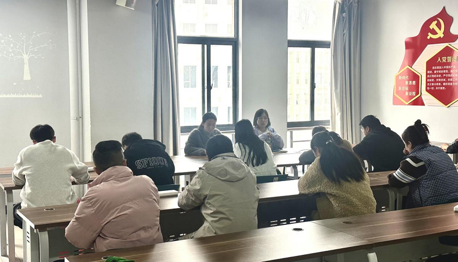 我院召开企业导师教学工作会 - 副本.png